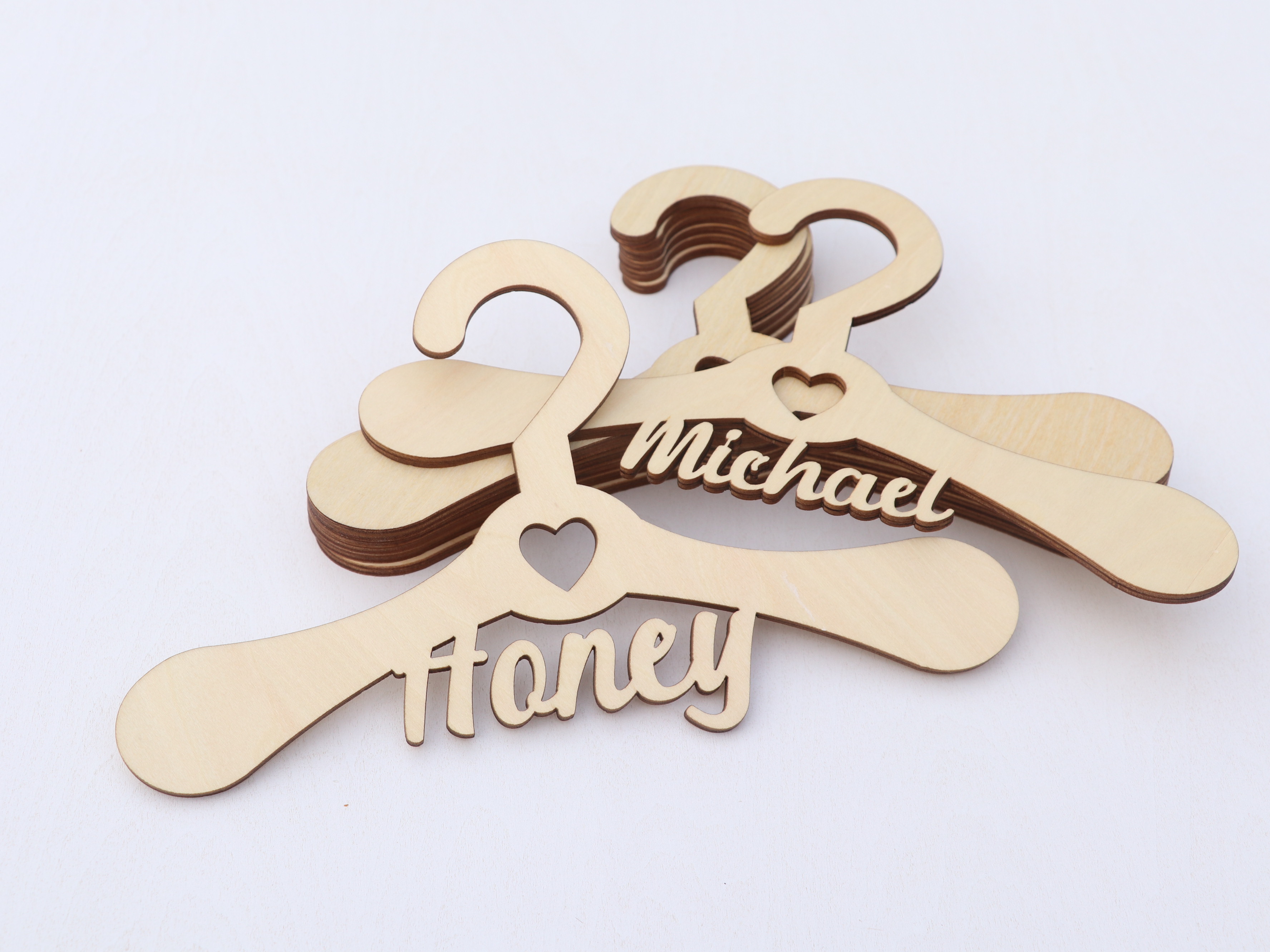 定制宠物衣架-激光切割