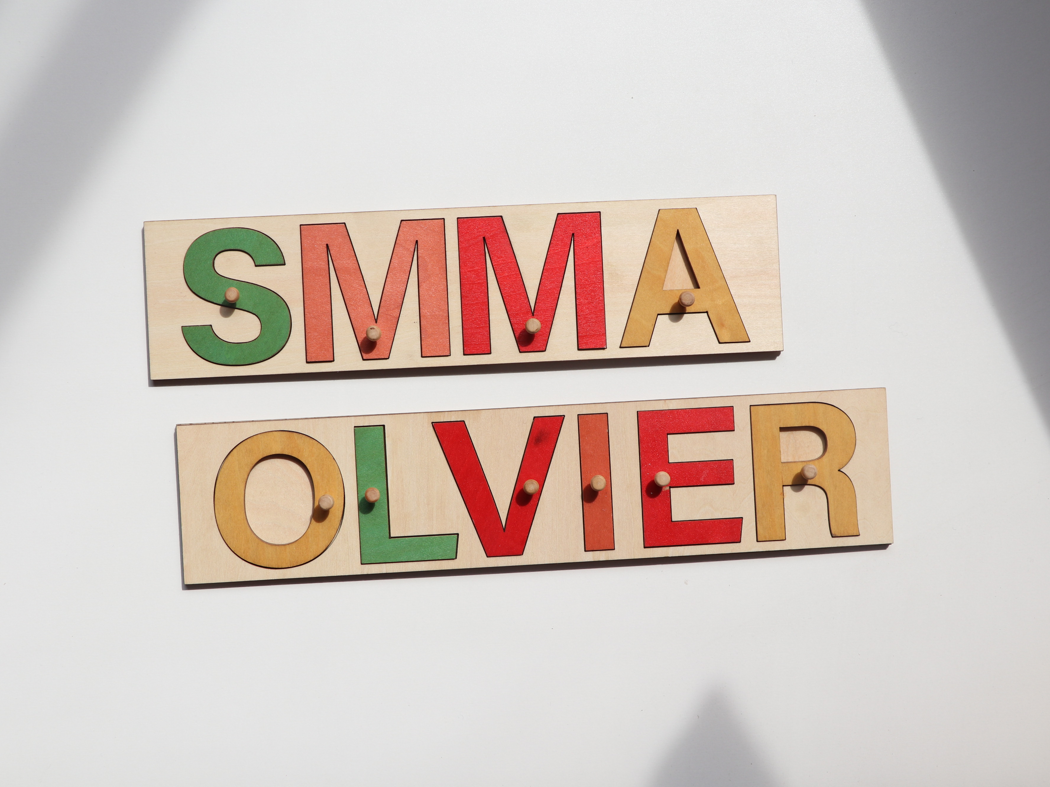 定制彩色字母牌